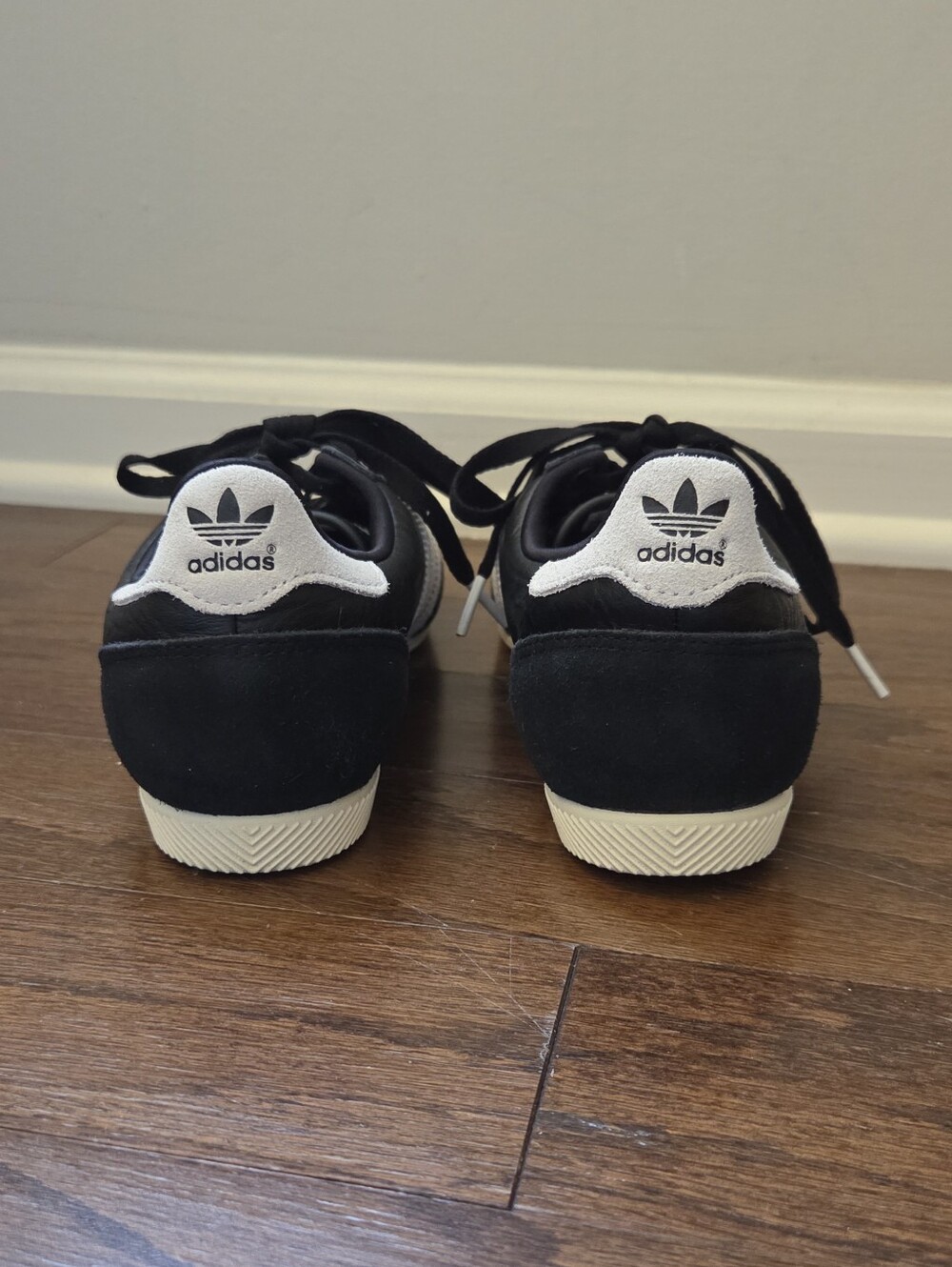 Adidas Black Japan Women's Smeakers Size 8 - Picture 6 of 8